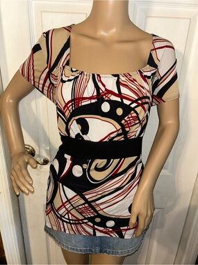 Y2K Abstract Print Short Sleeve Scoop Neck Top - Black, Red, Beige, White